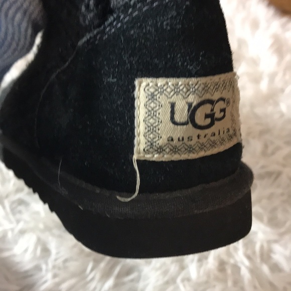 UGG Classic Carey Sweater Knot Boots - Picture 8 of 10